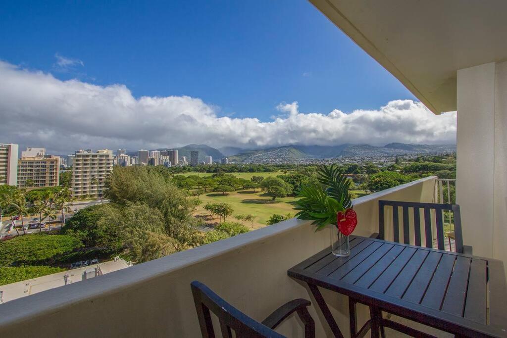 Diamond Head Beach Hotel Honolulu Dış mekan fotoğraf